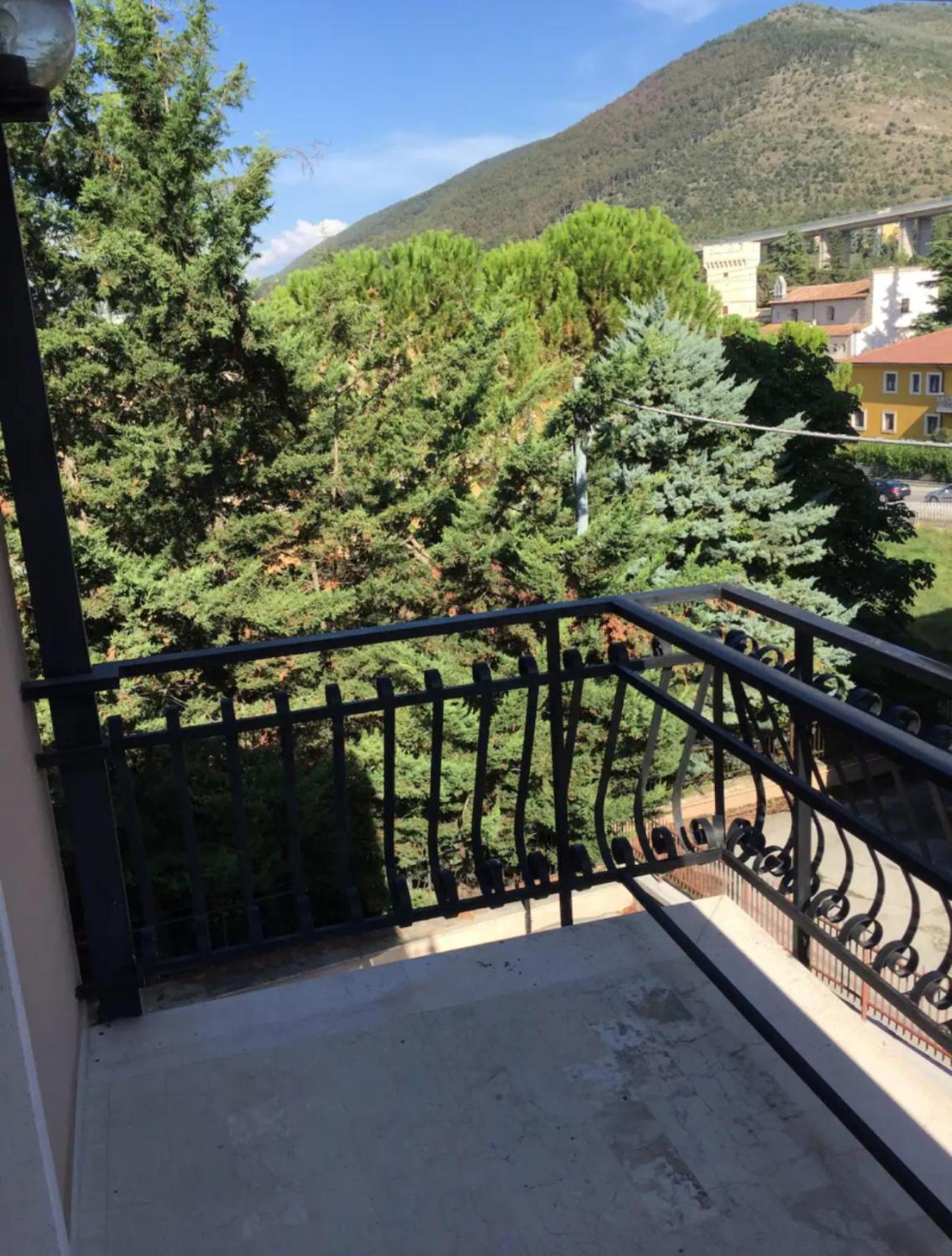 Monte Camicia - Cozy Home In City Center-Spacious-Free Parking L'Aquila Eksteriør billede